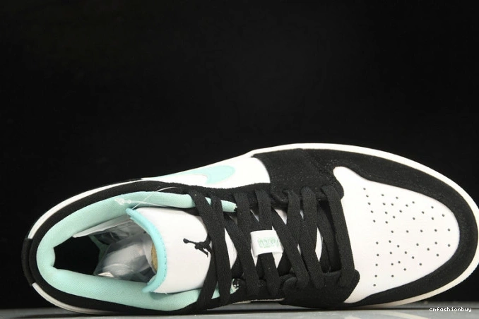 1 Jordan CQ9828-131 Low Green Air Island 0720